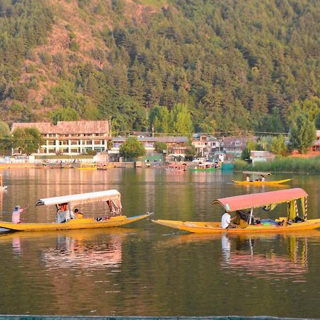 Готель New Alexandra Houseboats Срінагар Екстер'єр фото